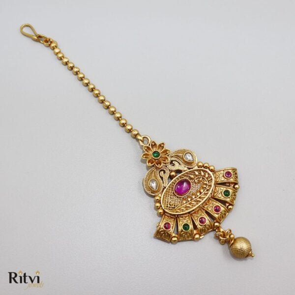 Ritvi Rishita Rajwada Gold Maang Tikka