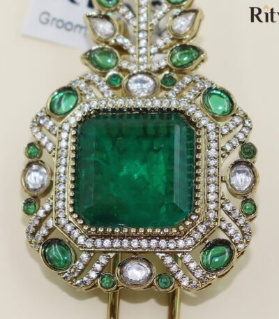 Majestic Emerald Kundan Kalgi