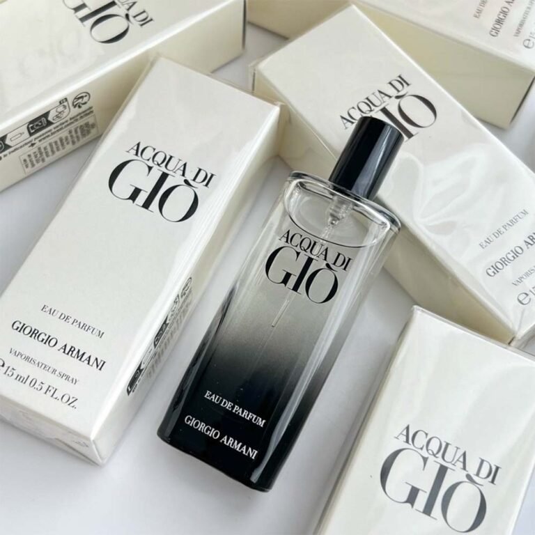 Giorgio Armani Acqua di Gio Eau De Parfum (15ml) 02